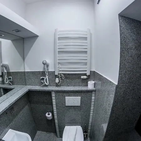 Pod Jedynka - Jednosci Narodowej 3/1